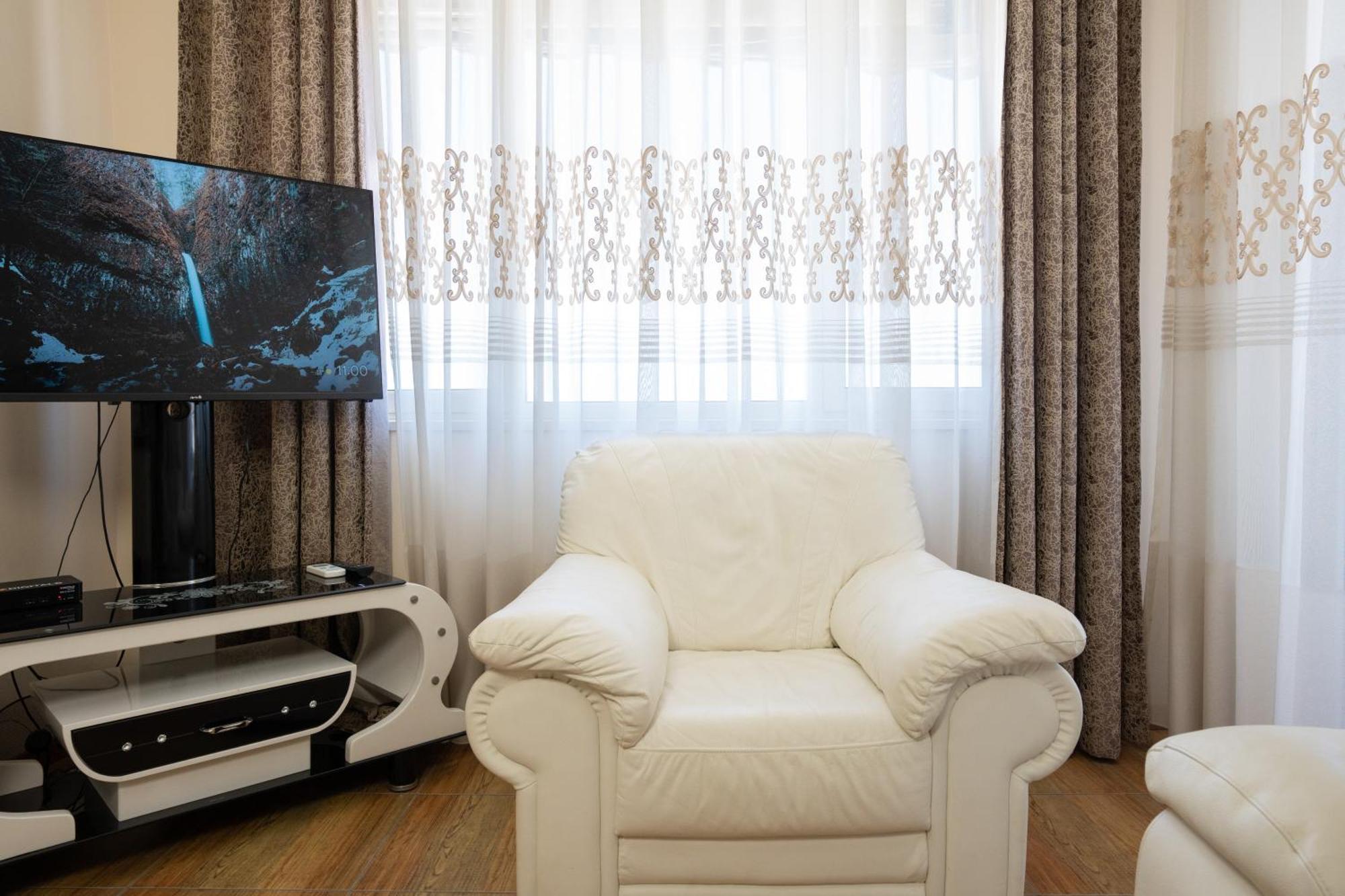 Sea View-Apartment On The Beach - Durrs2 Durres Bagian luar foto