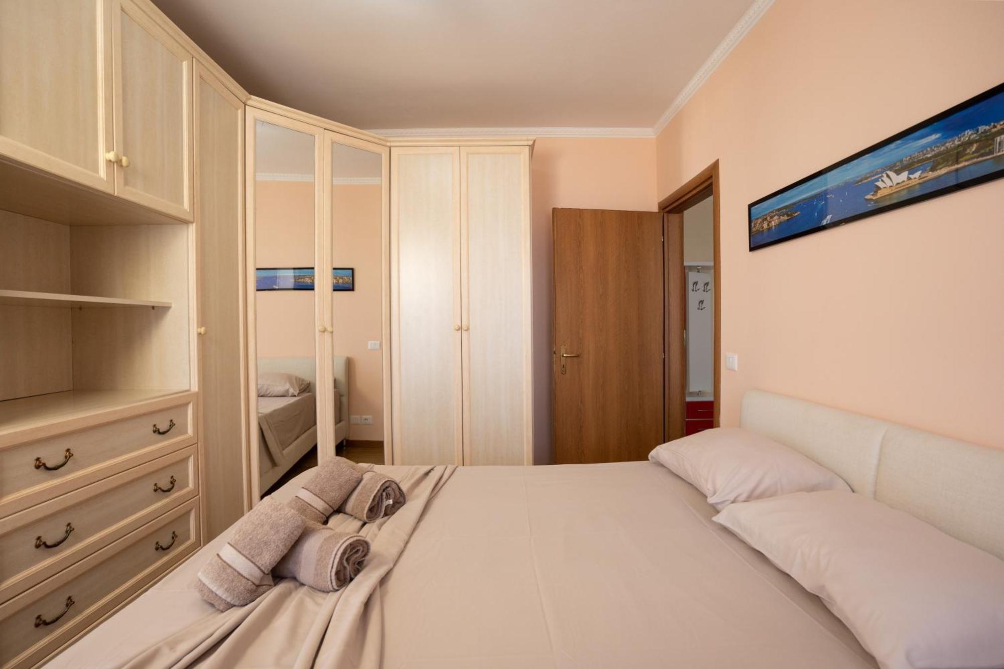 Sea View-Apartment On The Beach - Durrs2 Durres Bagian luar foto